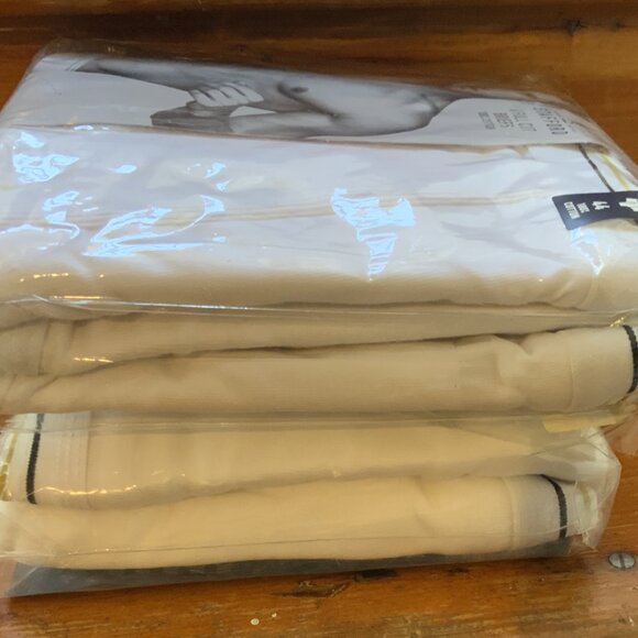 Lot Of 2 (Packs) Stafford Men's 6 Full-Cut Briefs Size 44 New in Package - Picture 3 of 10